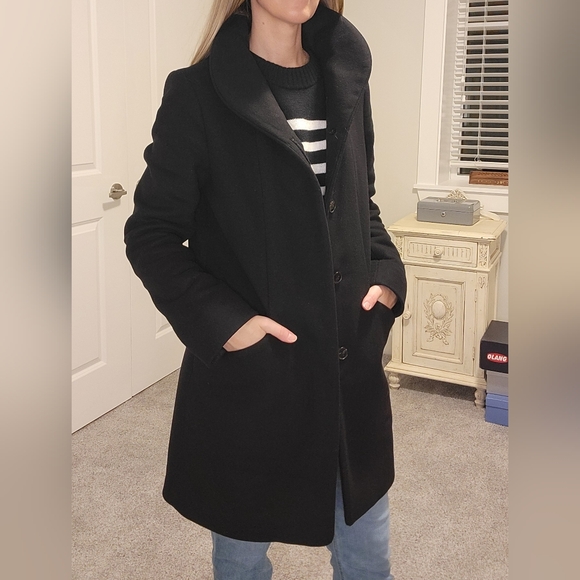 Cocoon Coat New - Black wool coat - Picture 5 of 8